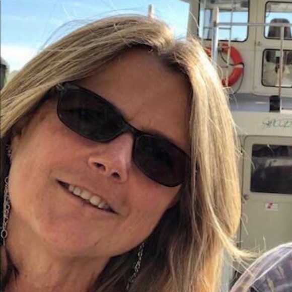 Meet your Posher, Sherry - Picture 3 of 8